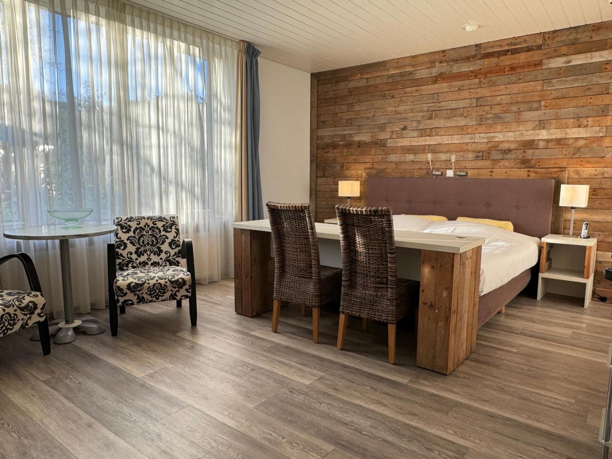 Hotel Kijkduin Домбург Екстериор снимка